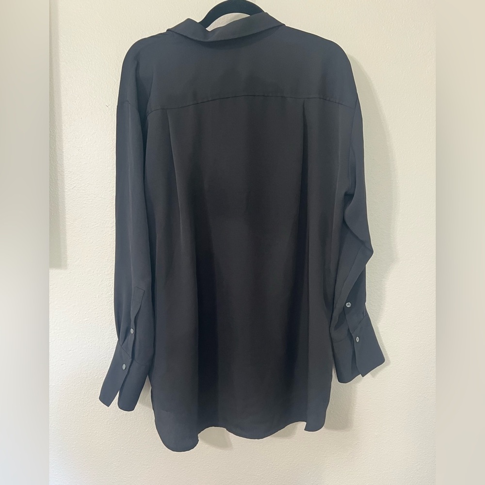 LOFT Women's Black Button Down Shirt - Picture 4 of 5